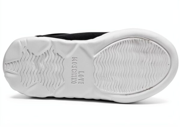 Sneakers Donna Moschino Nero Bianco – Comfort e Design Sportivo-1